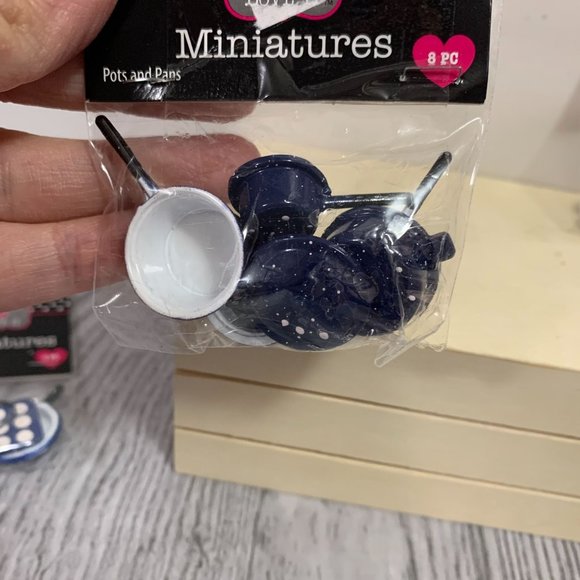 Make It Love It Miniatures Doll House Accessories Cookware Pitcher And More NWT - Picture 5 of 12